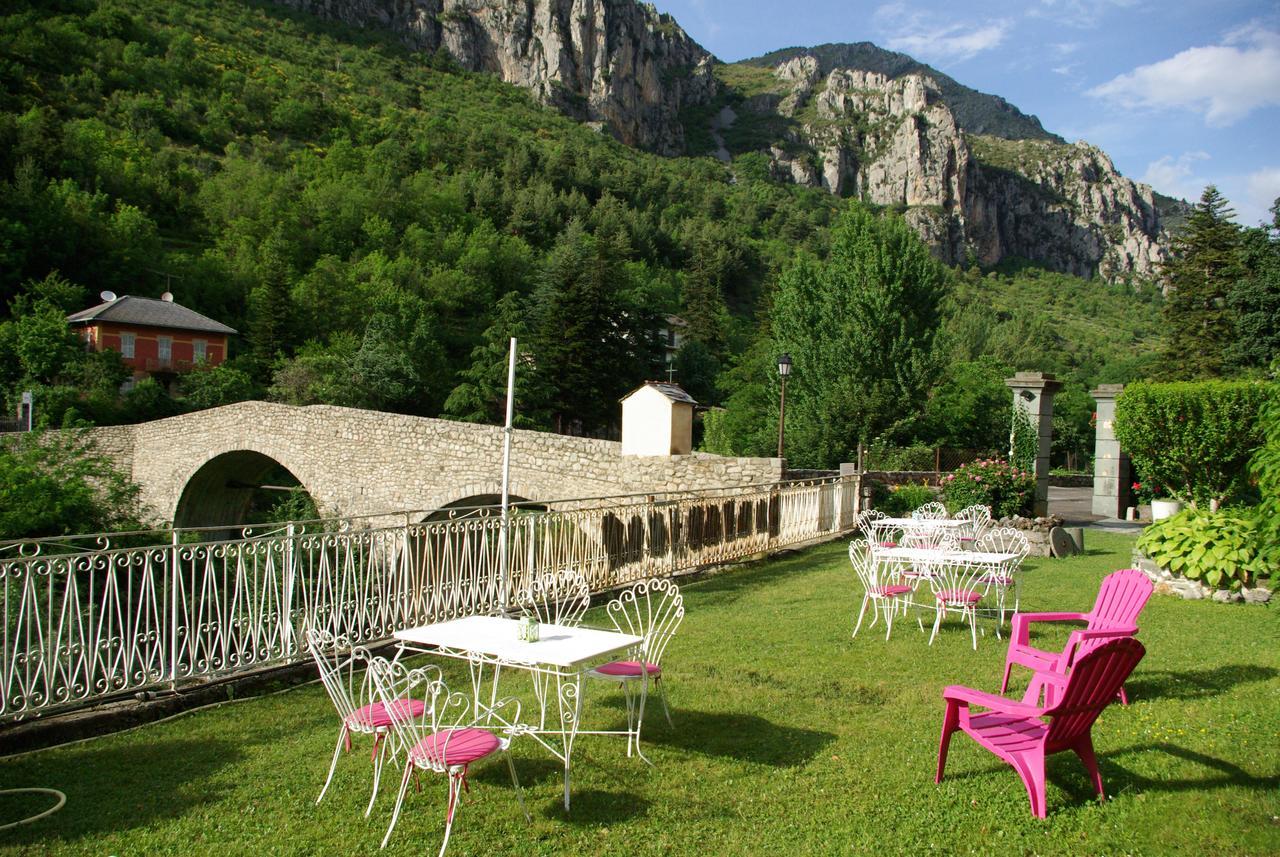 Le Mirval Hotel La Brigue Exterior foto